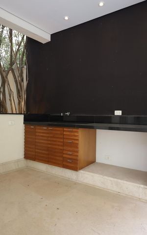 Casa de condomínio à venda com 483m², 4 quartos e 4 vagasVaranda gourmet