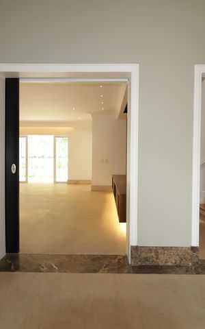 Casa de condomínio à venda com 483m², 4 quartos e 4 vagasHall de entrada