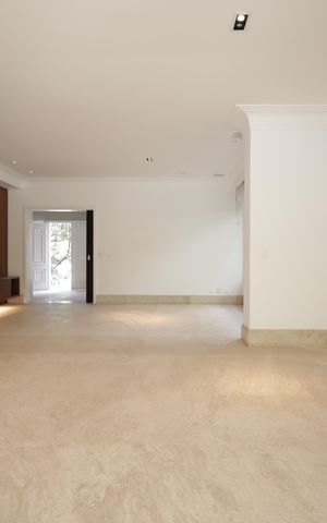 Casa de condomínio à venda com 483m², 4 quartos e 4 vagasSala