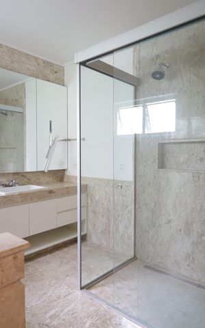 Casa de condomínio à venda com 483m², 4 quartos e 4 vagasBanheiro da Suíte 4