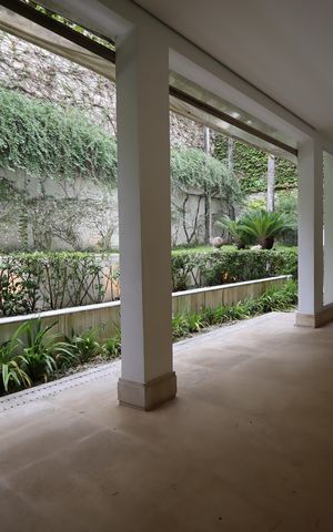 Casa de condomínio à venda com 483m², 4 quartos e 4 vagasVaranda