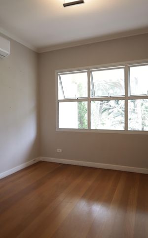 Casa de condomínio à venda com 483m², 4 quartos e 4 vagasSala intima