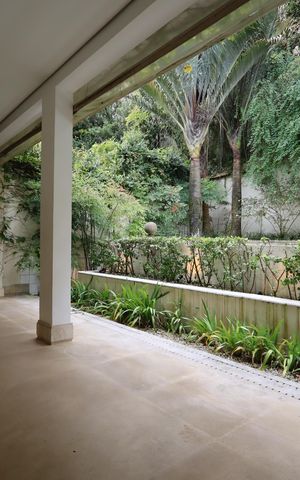 Casa de condomínio à venda com 483m², 4 quartos e 4 vagasVaranda
