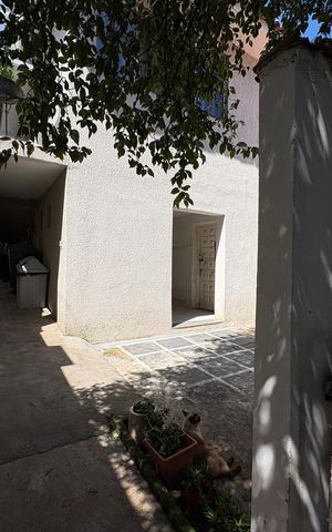 Casa para alugar com 600m², 6 quartos e 4 vagasPassagem de Casa 1 - Casa 2