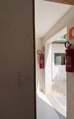 Casa para alugar com 600m², 6 quartos e 4 vagasCasa 1 - lavabo de serviço 