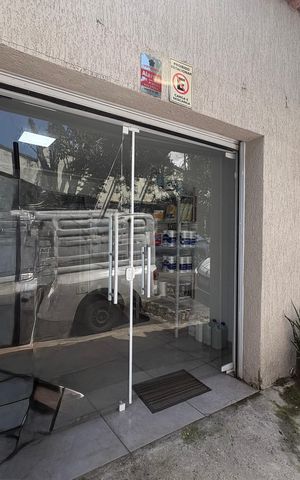 Casa para alugar com 600m², 6 quartos e 4 vagasFachada