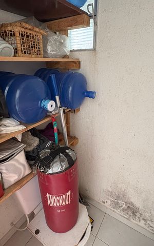 Casa para alugar com 600m², 6 quartos e 4 vagasCasa 1 - lavabo de serviço 