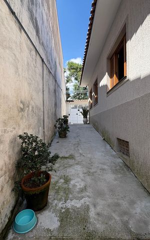 Casa para alugar com 600m², 6 quartos e 4 vagasCorredor Externo