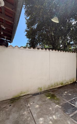 Casa para alugar com 600m², 6 quartos e 4 vagasCasa 1 - Quintal