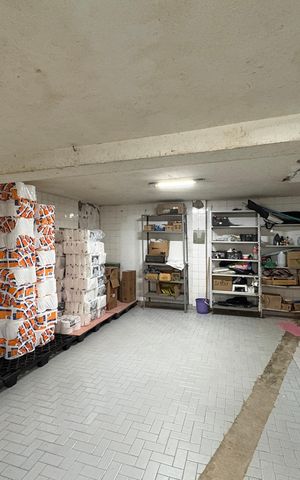 Casa para alugar com 600m², 6 quartos e 4 vagasCasa 3 - Quarto de Serviço 2