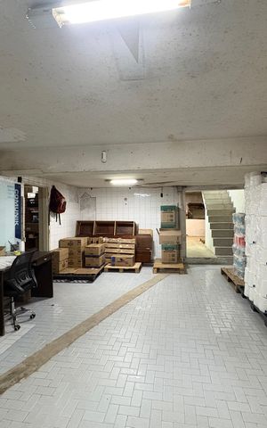 Casa para alugar com 600m², 6 quartos e 4 vagasCasa 3 - Quarto de Serviço 2