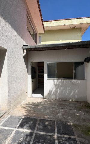 Casa para alugar com 600m², 6 quartos e 4 vagasCasa 1 - Quintal