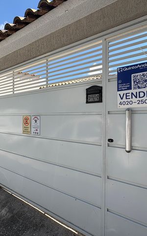 Casa para alugar com 600m², 6 quartos e 4 vagasFachada