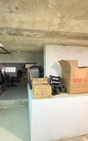 Casa para alugar com 600m², 6 quartos e 4 vagasCasa 3 - Quarto de Serviço 1