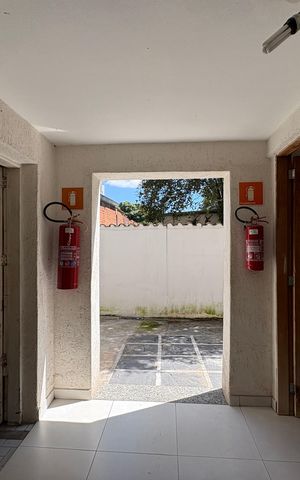 Casa para alugar com 600m², 6 quartos e 4 vagasÁrea comum/ Entrada dos fundos para Casa 3
