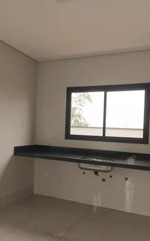 Casa à venda com 170m², 3 quartos e 4 vagas Casa à venda com 170m², 3 quartos e 4 vagasCozinha