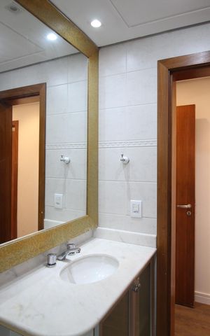 Apartamento à venda com 117m², 4 quartos e 2 vagasBanheiro