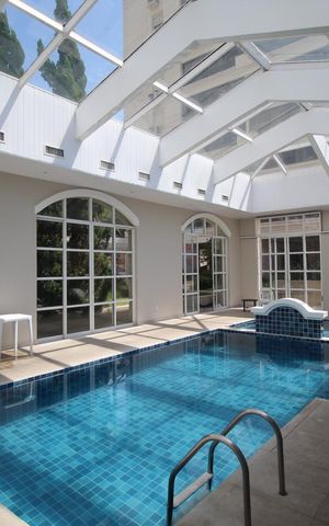 Apartamento à venda com 117m², 4 quartos e 2 vagasÁrea comum - Piscina