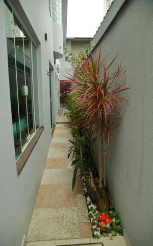 Casa para alugar com 350m², 3 quartos e 3 vagasCorredor Lateral 