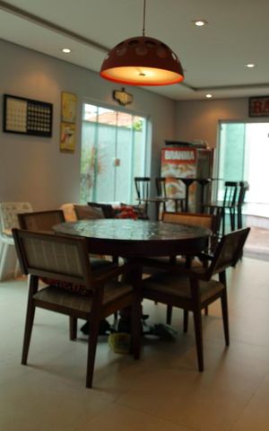 Casa para alugar com 350m², 3 quartos e 3 vagasBanheiro de serviço