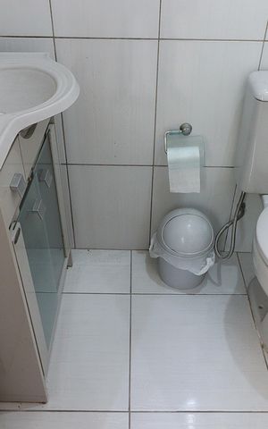 Apartamento à venda com 79m², 2 quartos e sem vagaBanheiro da Suíte
