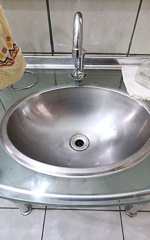 Apartamento à venda com 79m², 2 quartos e sem vagaBanheiro Social