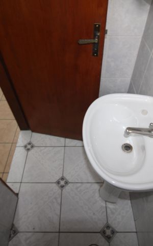Casa à venda com 140m², 5 quartos e sem vagaLavabo 2