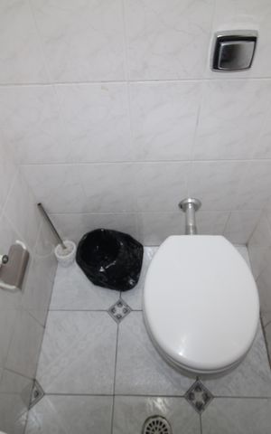 Casa à venda com 140m², 5 quartos e sem vagaLavabo