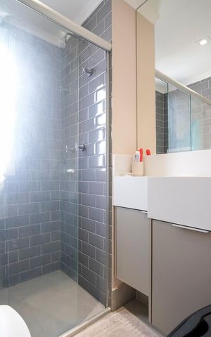 Apartamento à venda com 65m², 2 quartos e 2 vagasBanheiro da suíte