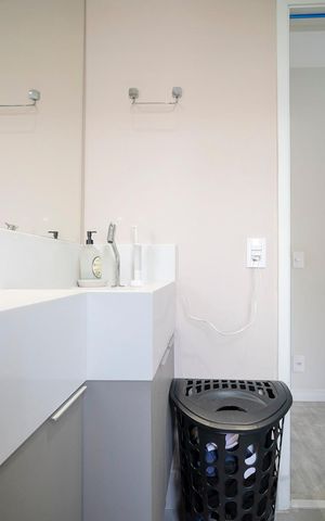 Apartamento à venda com 65m², 2 quartos e 2 vagasBanheiro da suíte