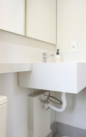 Apartamento à venda com 65m², 2 quartos e 2 vagasBanheiro social