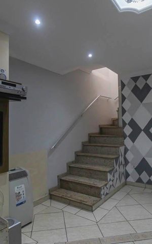 Casa à venda com 135m², 3 quartos e 2 vagas
