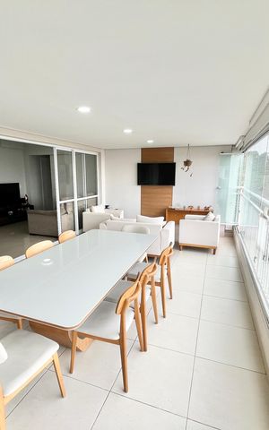 Apartamento à venda com 120m², 3 quartos e 2 vagas Apartamento à venda com 120m², 3 quartos e 2 vagasVaranda da Sala