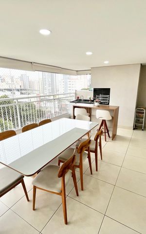 Apartamento à venda com 120m², 3 quartos e 2 vagas Apartamento à venda com 120m², 3 quartos e 2 vagasVaranda da Sala