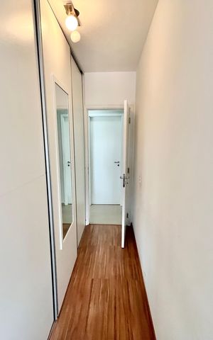 Apartamento à venda com 120m², 3 quartos e 2 vagas Apartamento à venda com 120m², 3 quartos e 2 vagasQuarto 1 - Suíte