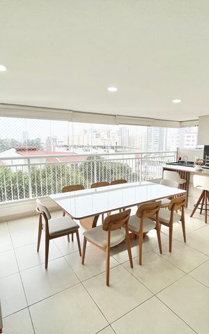 Apartamento à venda com 120m², 3 quartos e 2 vagas Apartamento à venda com 120m², 3 quartos e 2 vagasVaranda da Sala