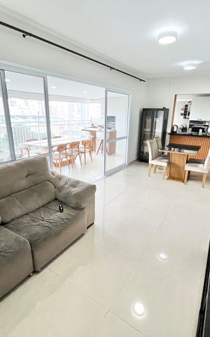 Apartamento à venda com 120m², 3 quartos e 2 vagas Apartamento à venda com 120m², 3 quartos e 2 vagasSala