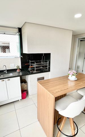 Apartamento à venda com 120m², 3 quartos e 2 vagas Apartamento à venda com 120m², 3 quartos e 2 vagasVaranda da Sala