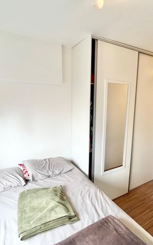 Apartamento à venda com 120m², 3 quartos e 2 vagas Apartamento à venda com 120m², 3 quartos e 2 vagasQuarto 1 - Suíte