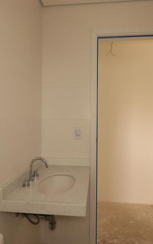 Apartamento à venda com 117m², 3 quartos e 2 vagasBanheiro da Suíte 1