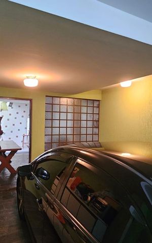 Casa à venda com 235m², 3 quartos e 4 vagas Casa à venda com 235m², 3 quartos e 4 vagasGaragem