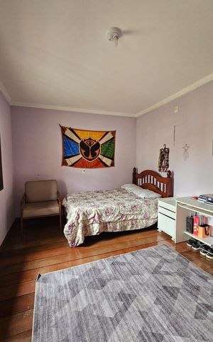 Casa à venda com 235m², 3 quartos e 4 vagas Casa à venda com 235m², 3 quartos e 4 vagasQuarto