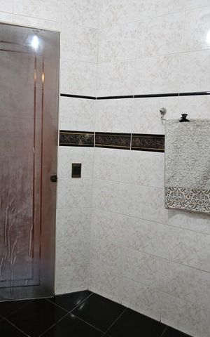 Casa à venda com 235m², 3 quartos e 4 vagas Casa à venda com 235m², 3 quartos e 4 vagasBanheiro