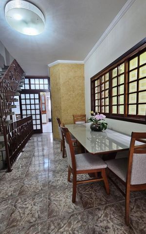 Casa à venda com 235m², 3 quartos e 4 vagas Casa à venda com 235m², 3 quartos e 4 vagasSala de jantar