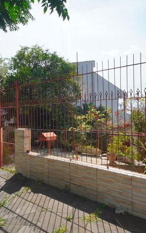 Casa para alugar com 300m², 2 quartos e sem vagaFachada