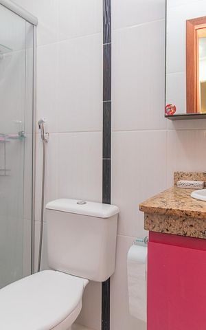 Casa à venda com 187m², 3 quartos e 2 vagasBanheiro Social