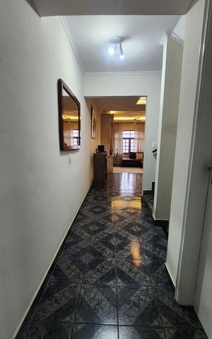 Casa à venda com 220m², 4 quartos e 3 vagasCorredor