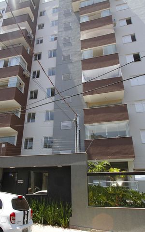 Apartamento à venda com 82m², 3 quartos e 2 vagasFachada