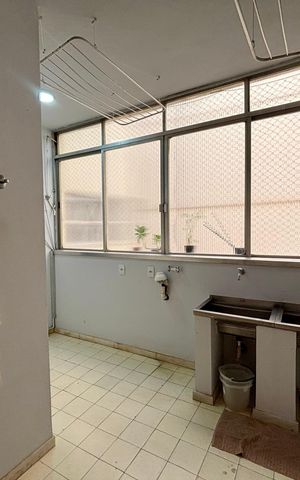 Apartamento à venda com 243m², 3 quartos e 3 vagas Apartamento à venda com 243m², 3 quartos e 3 vagasÁrea de serviço