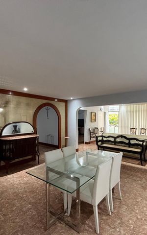 Apartamento à venda com 243m², 3 quartos e 3 vagas Apartamento à venda com 243m², 3 quartos e 3 vagasSala 2